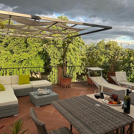 La Terrazza Fra Le Torri Διαμέρισμα Λούκα Εξωτερικό φωτογραφία