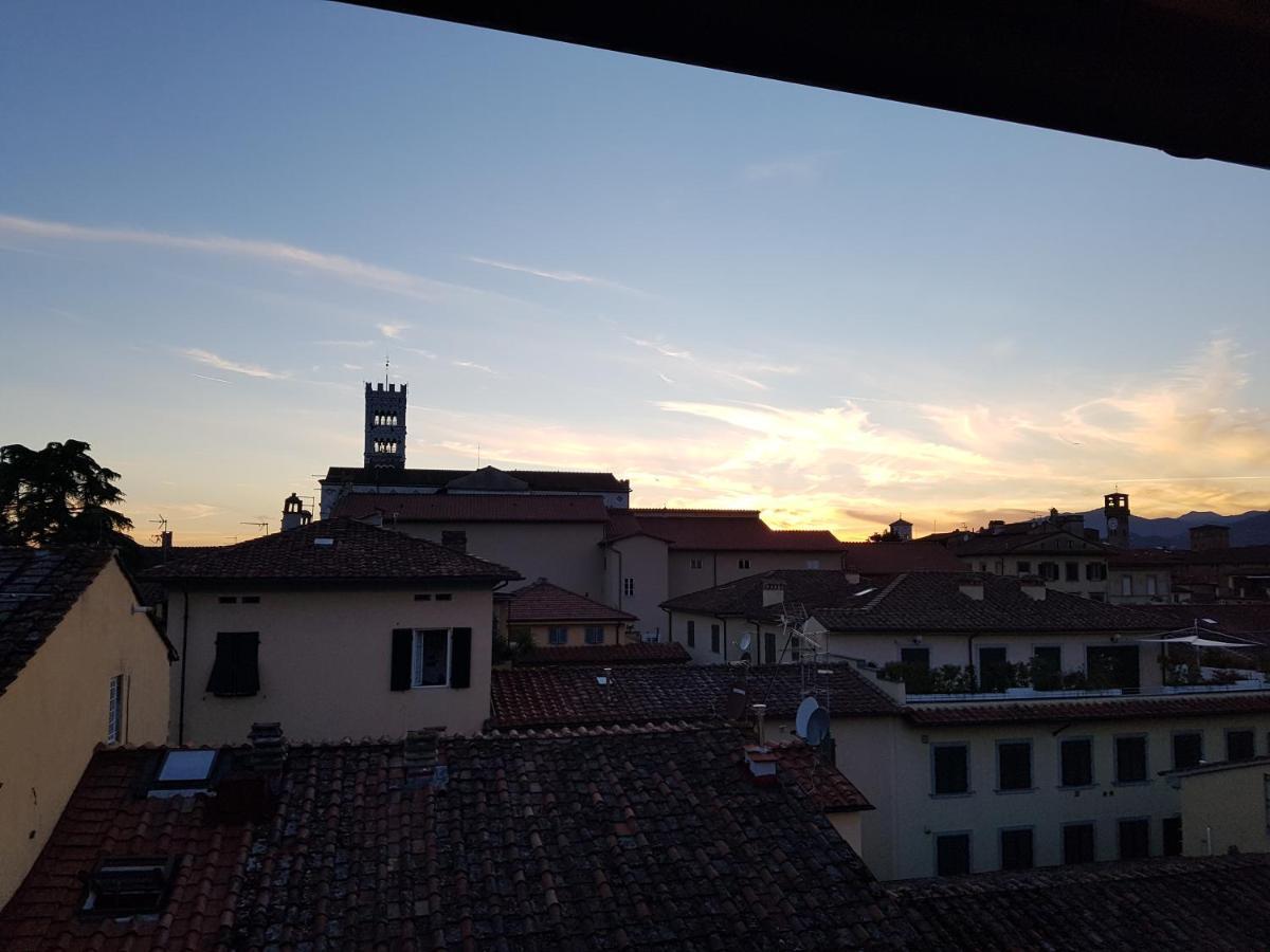La Terrazza Fra Le Torri Διαμέρισμα Λούκα Εξωτερικό φωτογραφία