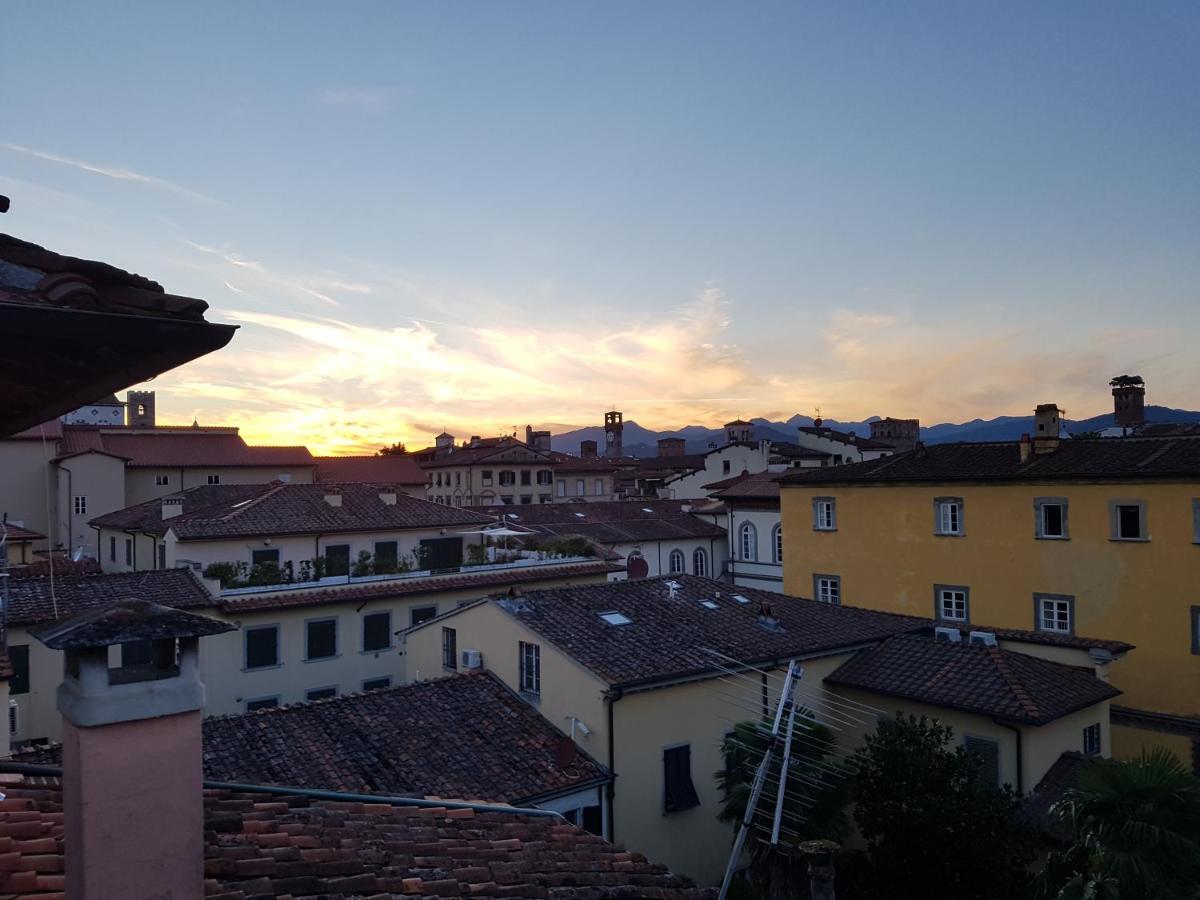 La Terrazza Fra Le Torri Διαμέρισμα Λούκα Εξωτερικό φωτογραφία