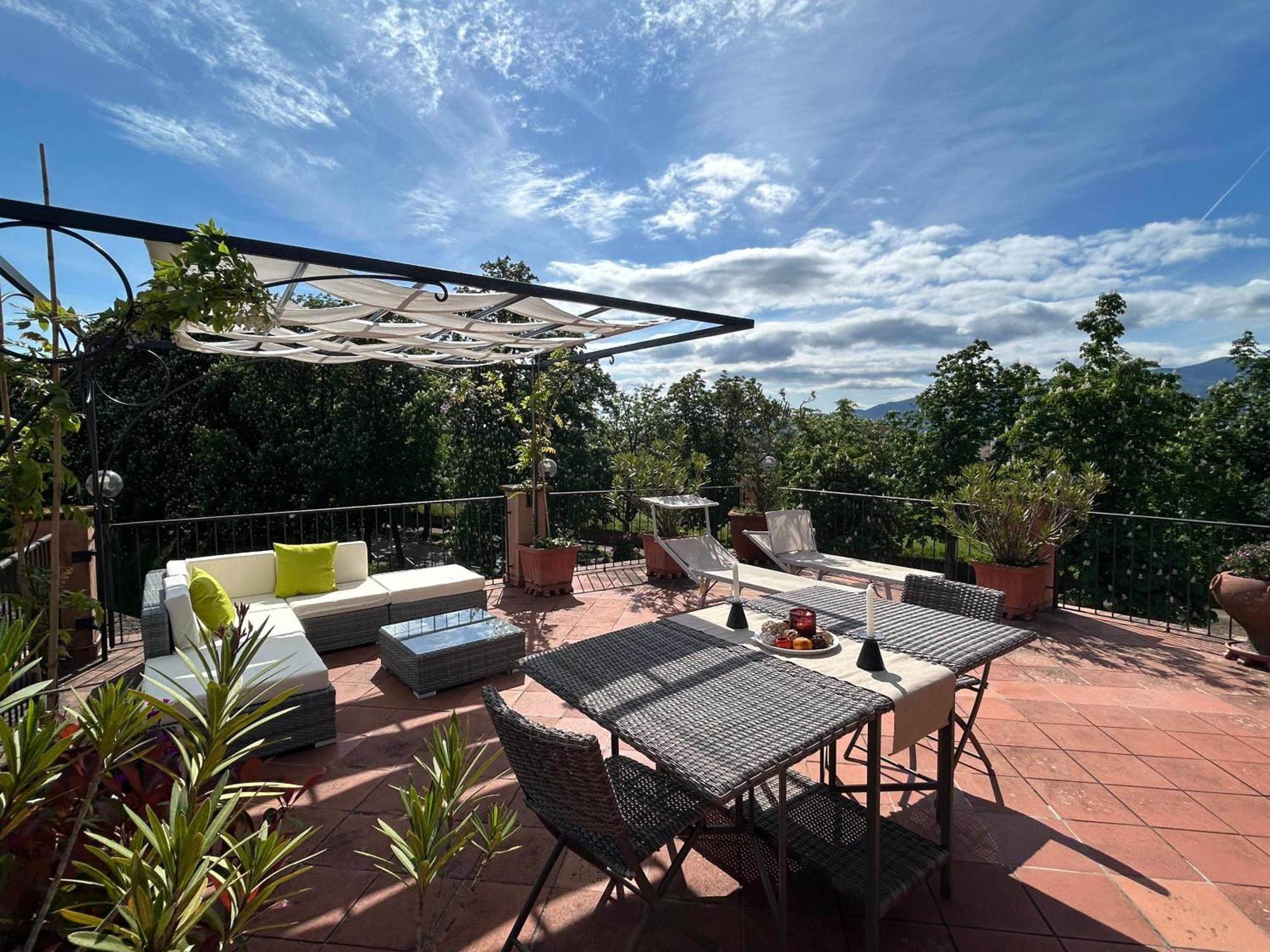 La Terrazza Fra Le Torri Διαμέρισμα Λούκα Εξωτερικό φωτογραφία